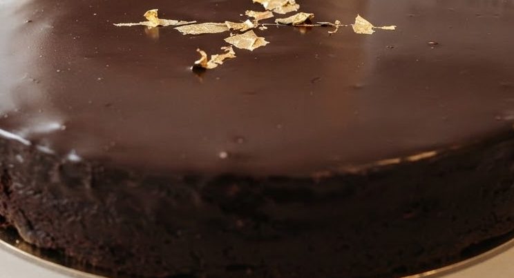 Belgian Chocolate Fudge Cake — detail view